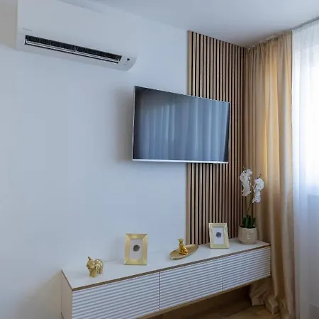 아파트 Golden View Luxury