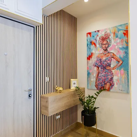 Golden View Luxury Apartment