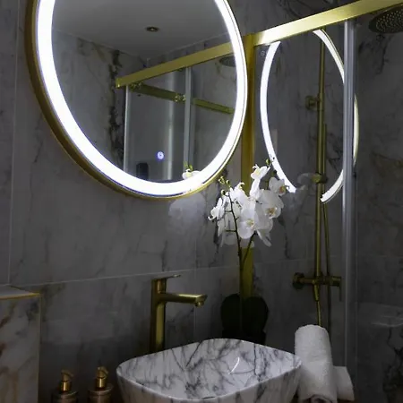 Golden View Luxury *